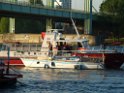 Motor Segelboot mit Motorschaden trieb gegen Alte Liebe bei Koeln Rodenkirchen P172